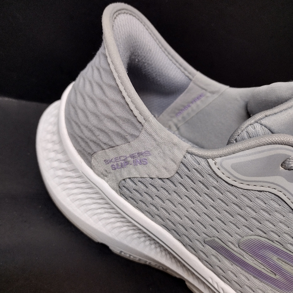 - Skechers Women's Hands Free Slip-ins Go Run Consistent 2.0...SIZE : 8.5 - Picture 8 of 10